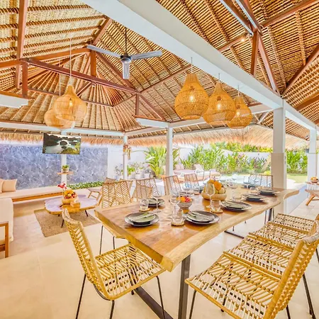 Villa Barcelona - Private 5 Bdr Villa In Seminyak, Best Location, Large Pool & Garden Exterior photo